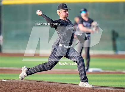 Thumbnail 3 in Hendrickson vs. Barbers Hill (UIL 5A D1 Baseball Regional Semis) photogallery.