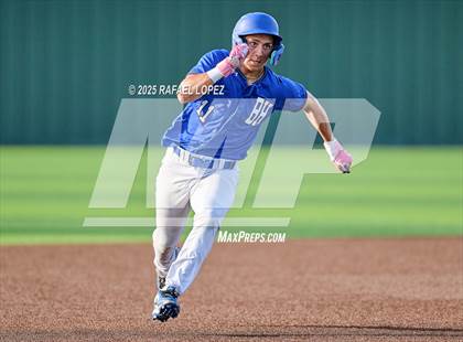 Thumbnail 1 in Hendrickson vs. Barbers Hill (UIL 5A D1 Baseball Regional Semis) photogallery.