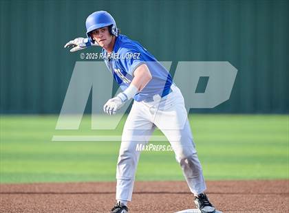 Thumbnail 1 in Hendrickson vs. Barbers Hill (UIL 5A D1 Baseball Regional Semis) photogallery.