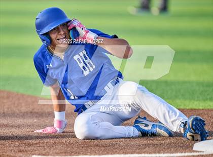 Thumbnail 2 in Hendrickson vs. Barbers Hill (UIL 5A D1 Baseball Regional Semis) photogallery.