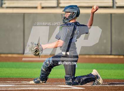 Thumbnail 2 in Hendrickson vs. Barbers Hill (UIL 5A D1 Baseball Regional Semis) photogallery.