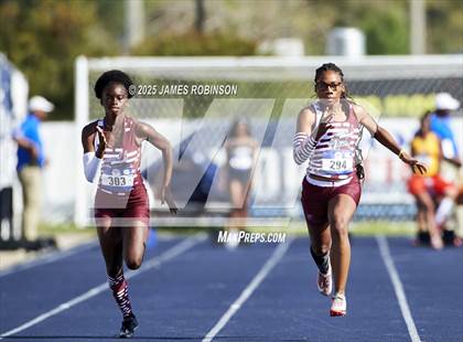 Thumbnail 3 in Bob Hayes Invitational (100m) photogallery.