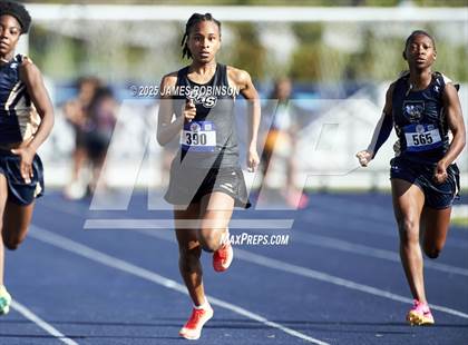 Thumbnail 1 in Bob Hayes Invitational (100m) photogallery.