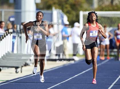Thumbnail 3 in Bob Hayes Invitational (100m) photogallery.