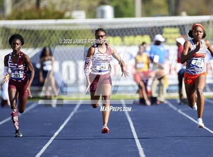 Thumbnail 3 in Bob Hayes Invitational (100m) photogallery.