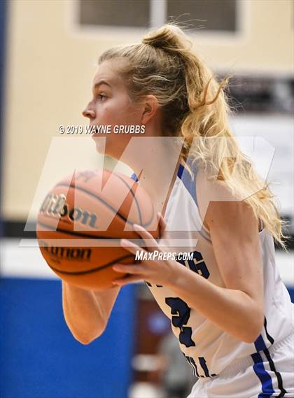 Thumbnail 1 in Quitman vs Spring Hill (Spring Hill Tournament) photogallery.