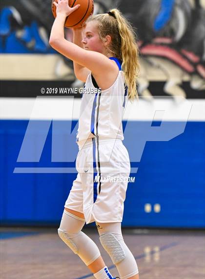 Thumbnail 2 in Quitman vs Spring Hill (Spring Hill Tournament) photogallery.