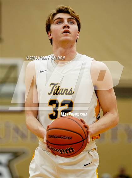 Thumbnail 1 in Glenbrook South vs. Evanston (IHSA 4A Sectional Semifinal) photogallery.