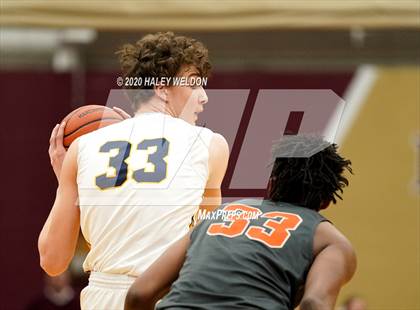 Thumbnail 2 in Glenbrook South vs. Evanston (IHSA 4A Sectional Semifinal) photogallery.