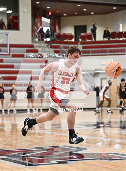 Thumbnail 3 in Farmington vs Pottsville (AAA 4A-North Regional first round) photogallery.