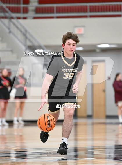 Thumbnail 2 in Farmington vs Pottsville (AAA 4A-North Regional first round) photogallery.