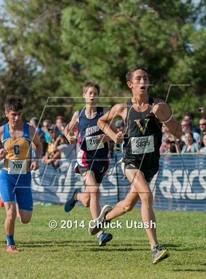 Thumbnail 2 in Clovis Invitational Boys 5K Championship Race photogallery.