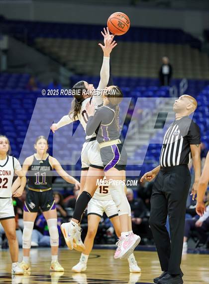 Thumbnail 2 in Nocona vs. San Saba (UIL 2A Basketball Division I Final) photogallery.
