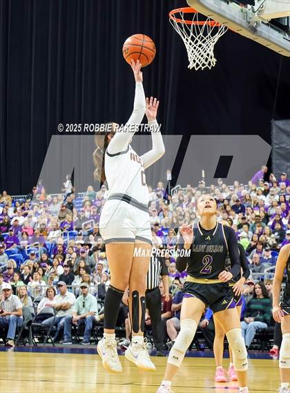 Thumbnail 1 in Nocona vs. San Saba (UIL 2A Basketball Division I Final) photogallery.