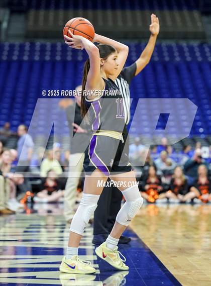Thumbnail 1 in Nocona vs. San Saba (UIL 2A Basketball Division I Final) photogallery.