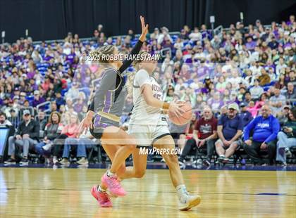 Thumbnail 1 in Nocona vs. San Saba (UIL 2A Basketball Division I Final) photogallery.