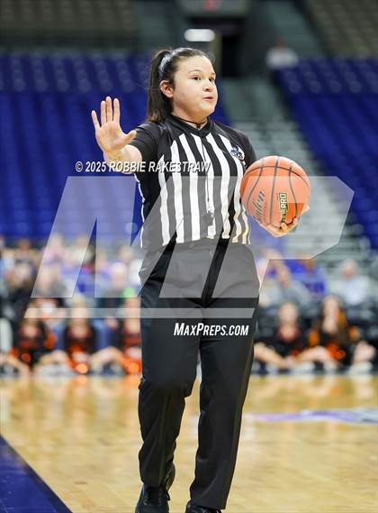Thumbnail 1 in Nocona vs. San Saba (UIL 2A Basketball Division I Final) photogallery.