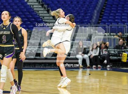 Thumbnail 1 in Nocona vs. San Saba (UIL 2A Basketball Division I Final) photogallery.