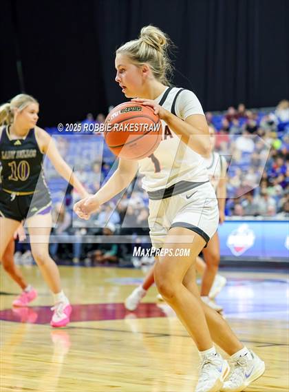 Thumbnail 3 in Nocona vs. San Saba (UIL 2A Basketball Division I Final) photogallery.
