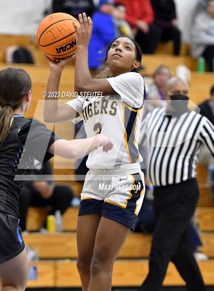 Thumbnail 1 in River City @ Inderkum photogallery.