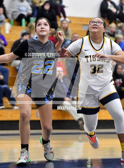 Thumbnail 3 in River City @ Inderkum photogallery.