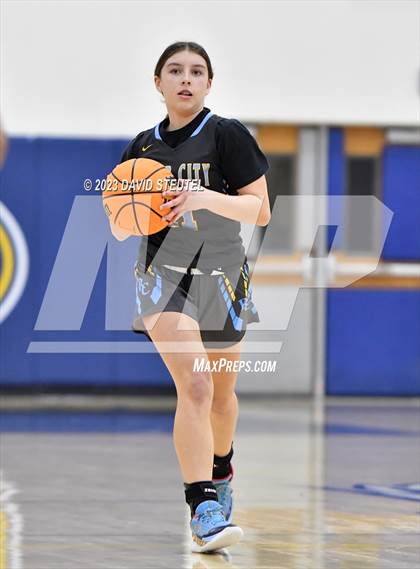Thumbnail 1 in River City @ Inderkum photogallery.