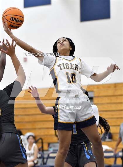 Thumbnail 2 in River City @ Inderkum photogallery.