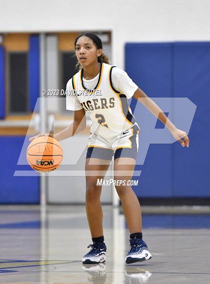Thumbnail 1 in River City @ Inderkum photogallery.