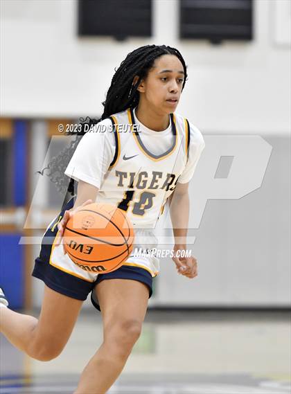 Thumbnail 1 in River City @ Inderkum photogallery.