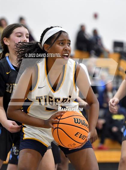 Thumbnail 2 in River City @ Inderkum photogallery.