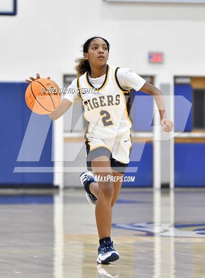 Thumbnail 1 in River City @ Inderkum photogallery.