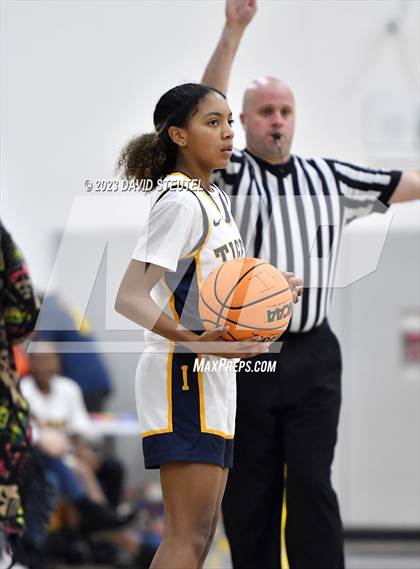 Thumbnail 1 in River City @ Inderkum photogallery.