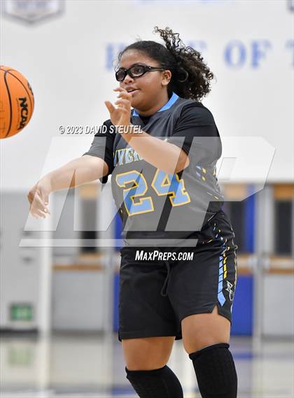 Thumbnail 1 in River City @ Inderkum photogallery.
