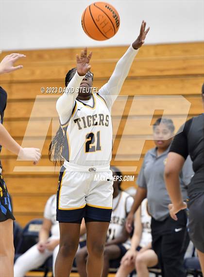 Thumbnail 2 in River City @ Inderkum photogallery.