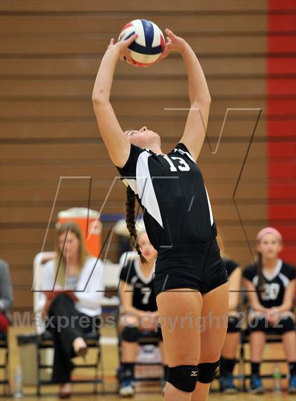 Thumbnail 2 in Bishop Shanahan vs. Strath Haven (PIAA Class AAA 1st Round) photogallery.