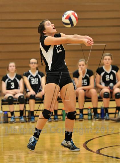 Thumbnail 1 in Bishop Shanahan vs. Strath Haven (PIAA Class AAA 1st Round) photogallery.