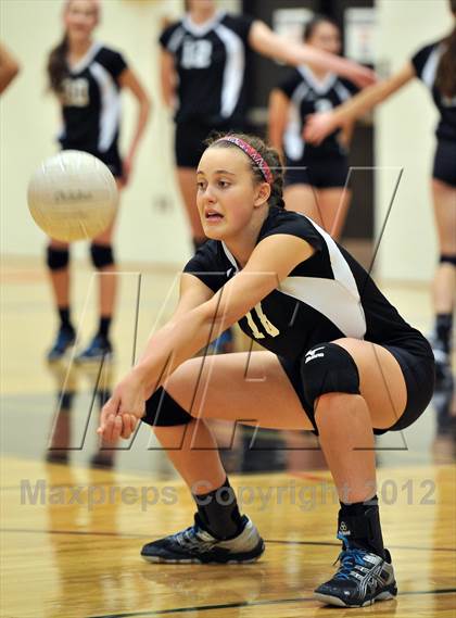 Thumbnail 3 in Bishop Shanahan vs. Strath Haven (PIAA Class AAA 1st Round) photogallery.