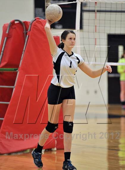 Thumbnail 1 in Bishop Shanahan vs. Strath Haven (PIAA Class AAA 1st Round) photogallery.