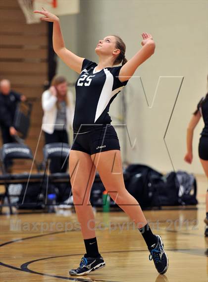 Thumbnail 2 in Bishop Shanahan vs. Strath Haven (PIAA Class AAA 1st Round) photogallery.