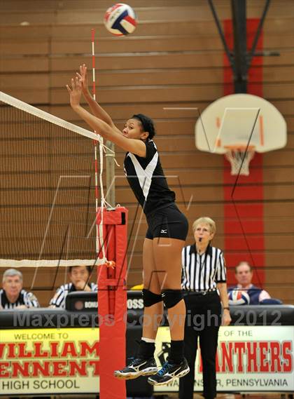 Thumbnail 2 in Bishop Shanahan vs. Strath Haven (PIAA Class AAA 1st Round) photogallery.
