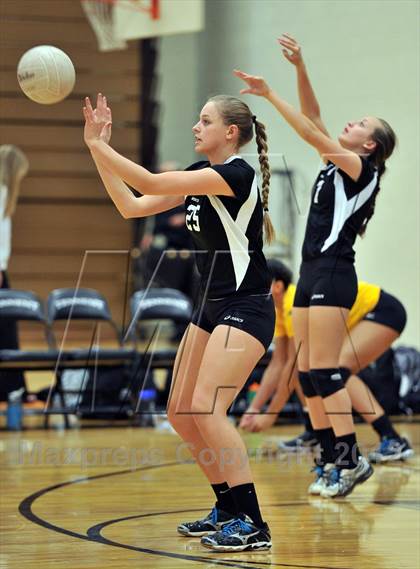 Thumbnail 1 in Bishop Shanahan vs. Strath Haven (PIAA Class AAA 1st Round) photogallery.