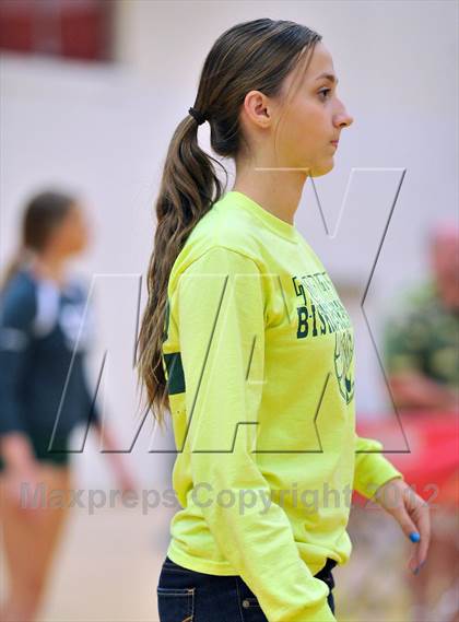 Thumbnail 2 in Bishop Shanahan vs. Strath Haven (PIAA Class AAA 1st Round) photogallery.