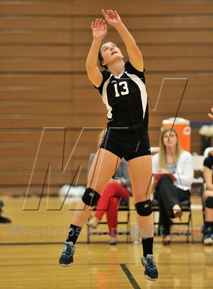 Thumbnail 1 in Bishop Shanahan vs. Strath Haven (PIAA Class AAA 1st Round) photogallery.