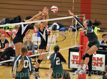 Thumbnail 1 in Bishop Shanahan vs. Strath Haven (PIAA Class AAA 1st Round) photogallery.