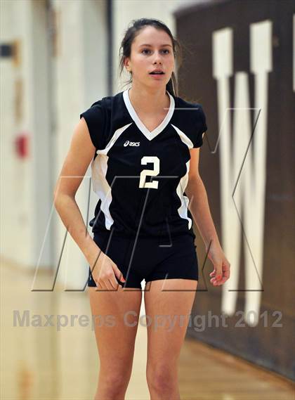 Thumbnail 2 in Bishop Shanahan vs. Strath Haven (PIAA Class AAA 1st Round) photogallery.