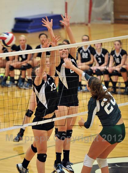 Thumbnail 3 in Bishop Shanahan vs. Strath Haven (PIAA Class AAA 1st Round) photogallery.
