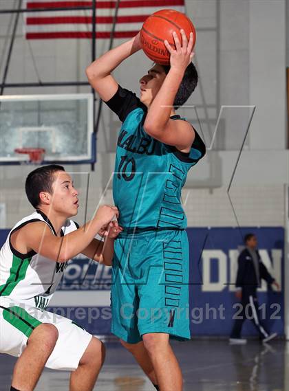 Thumbnail 3 in Malibu vs Victor Valley (MaxPreps Holiday Classic) photogallery.