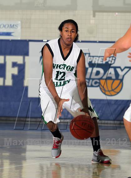 Thumbnail 1 in Malibu vs Victor Valley (MaxPreps Holiday Classic) photogallery.