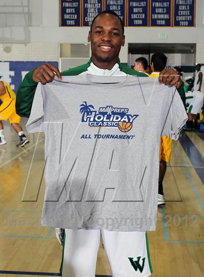 Thumbnail 1 in Malibu vs Victor Valley (MaxPreps Holiday Classic) photogallery.