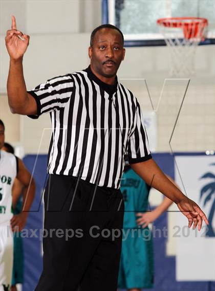 Thumbnail 2 in Malibu vs Victor Valley (MaxPreps Holiday Classic) photogallery.